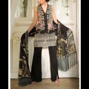 Sobia nazir shalwar kameez (small)